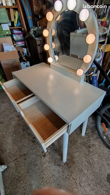Coiffeuse avec miroir éclairé (image 2)