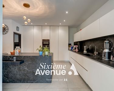 Maison 960 000 € - 297 m²