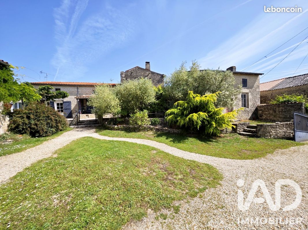 Maison 6 pièces 164 m² · à Aulnay · 164 m² · 225 000 €