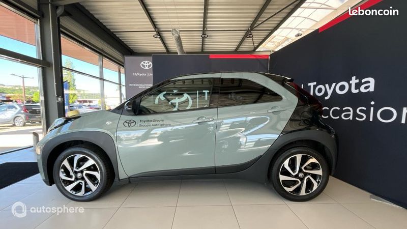 Toyota Aygo X 1.0 VVT-i 72ch Design MY24 (image 8)