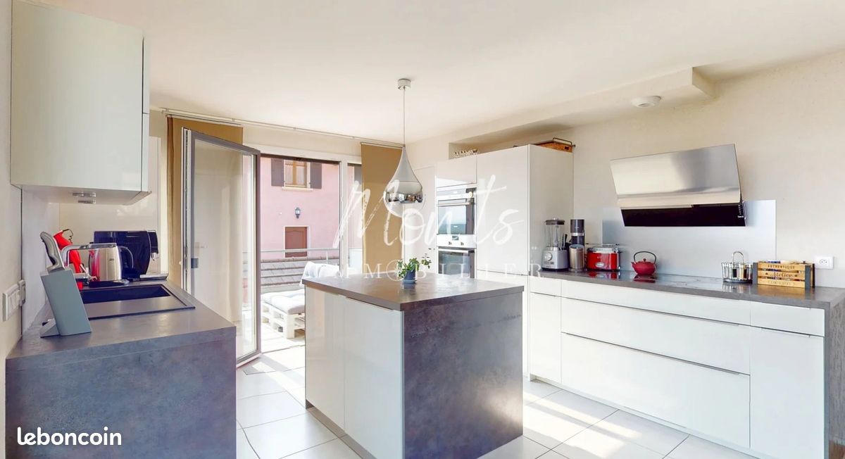 Appartement 5 pièces 109 m² · à Chevrier · 109 m² · 379 000 €