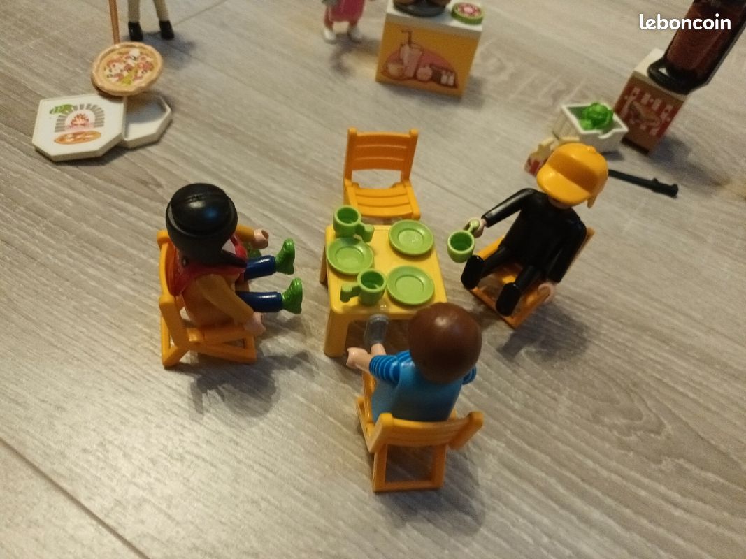 Lot de 3 Playmobils (image 3)