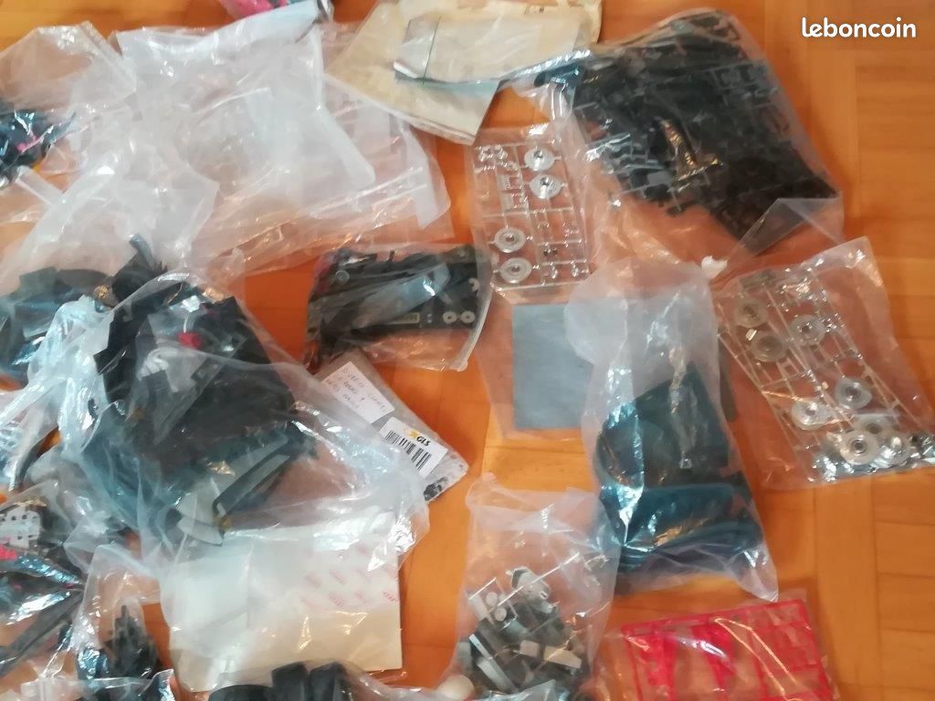 Pièces détachées Pocher 1/8 Porsche et F40 et Testararossa (image 18)