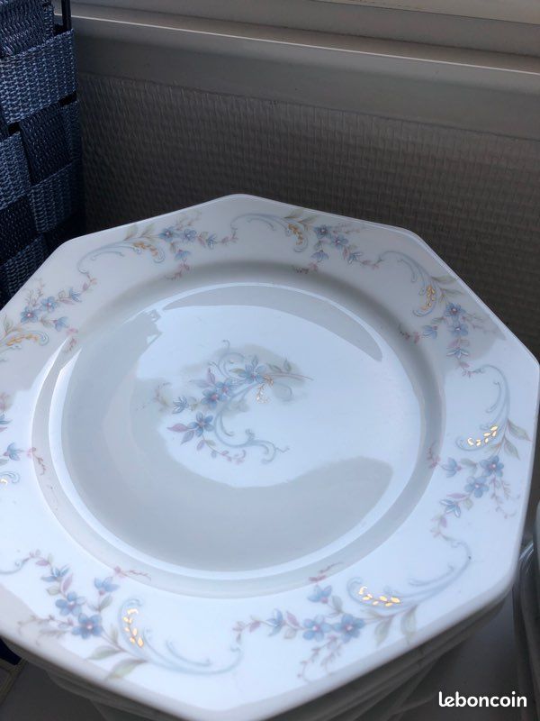 Service de Porcelaine de Limoges doré à l'or fin (image 7)