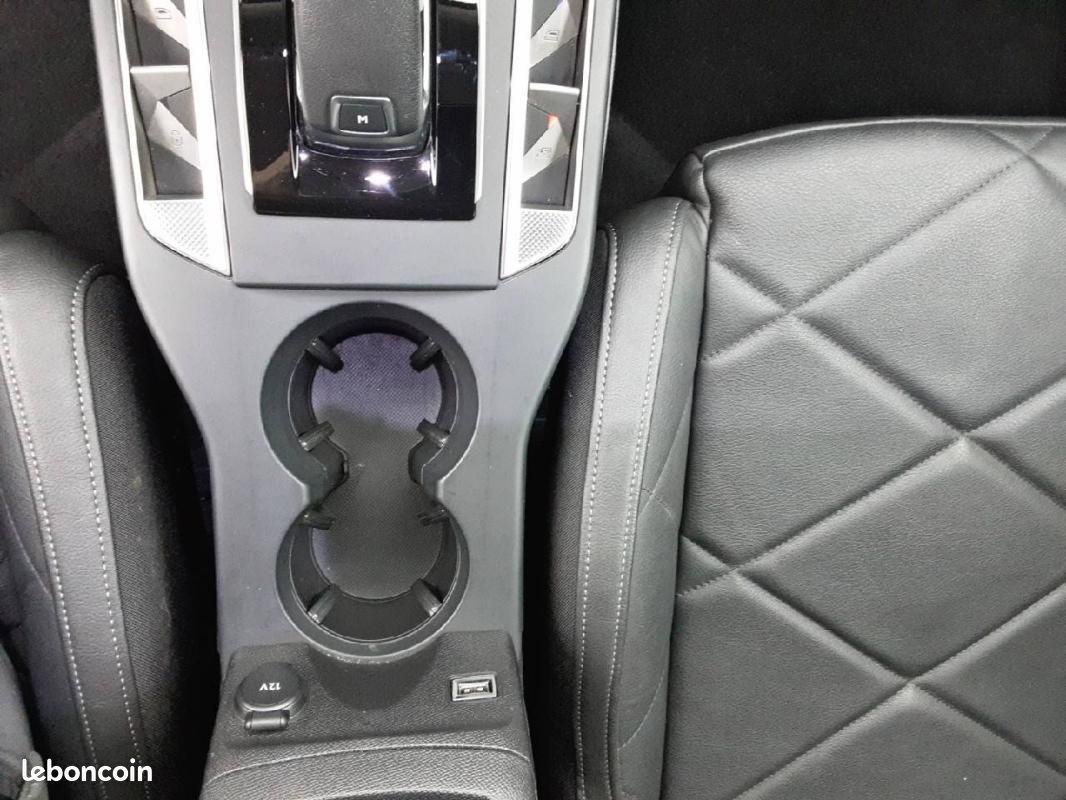 DS 3 Crossback DS3 PureTech 130 EAT8 - Connected Chic (image 20)