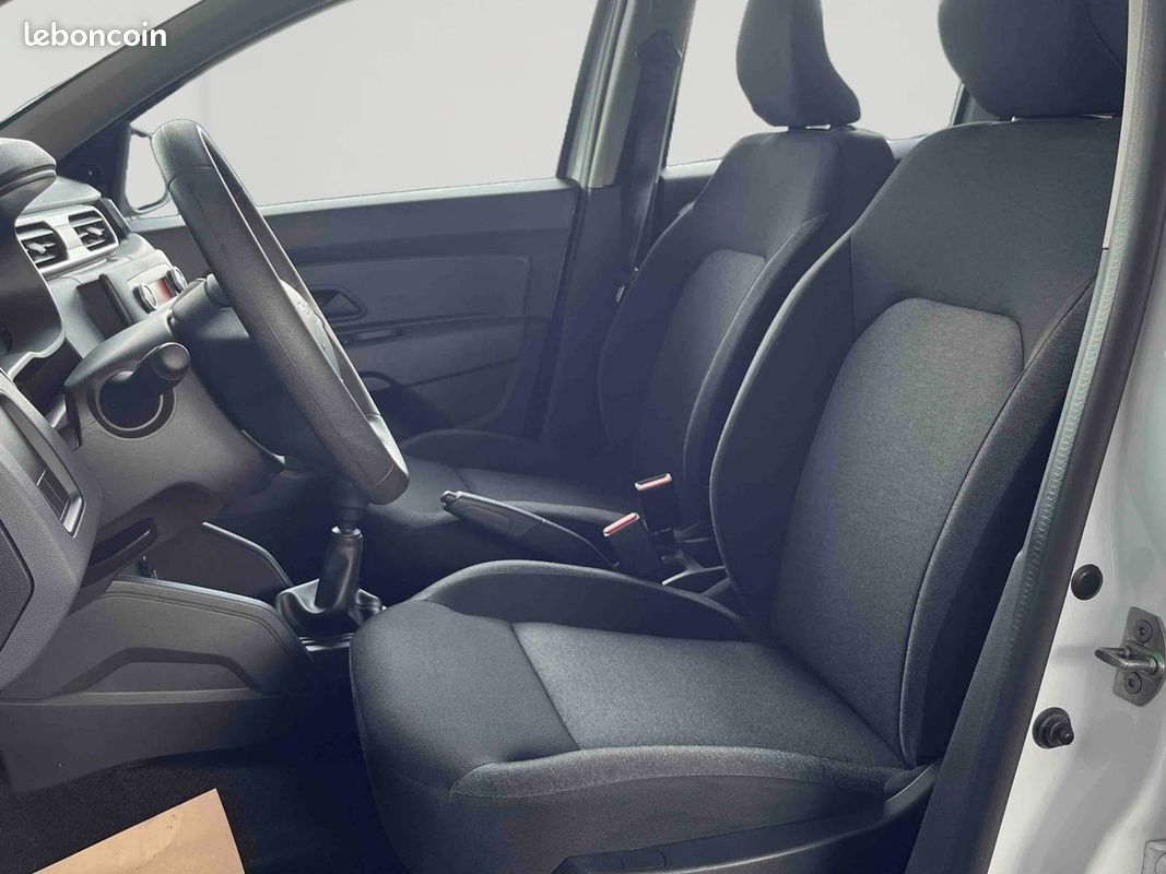 DACIA Duster ECO-G 100 4x2 Essential (image 16)