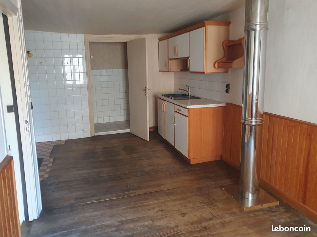 Maison 7 pièces 80 m² · à Sougraigne · 80 m² · 66 000 €