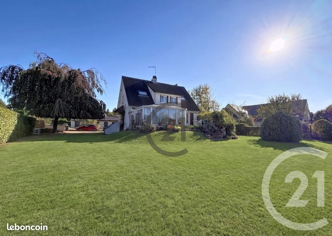 Maison 6 pièces 157 m² · à Varennes-Jarcy · 157 m² · 450 000 €