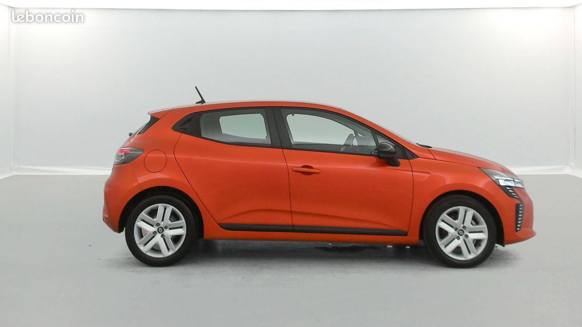 RENAULT Clio E-Tech full hybrid 145 ch GSR2 Evolution (image 6)