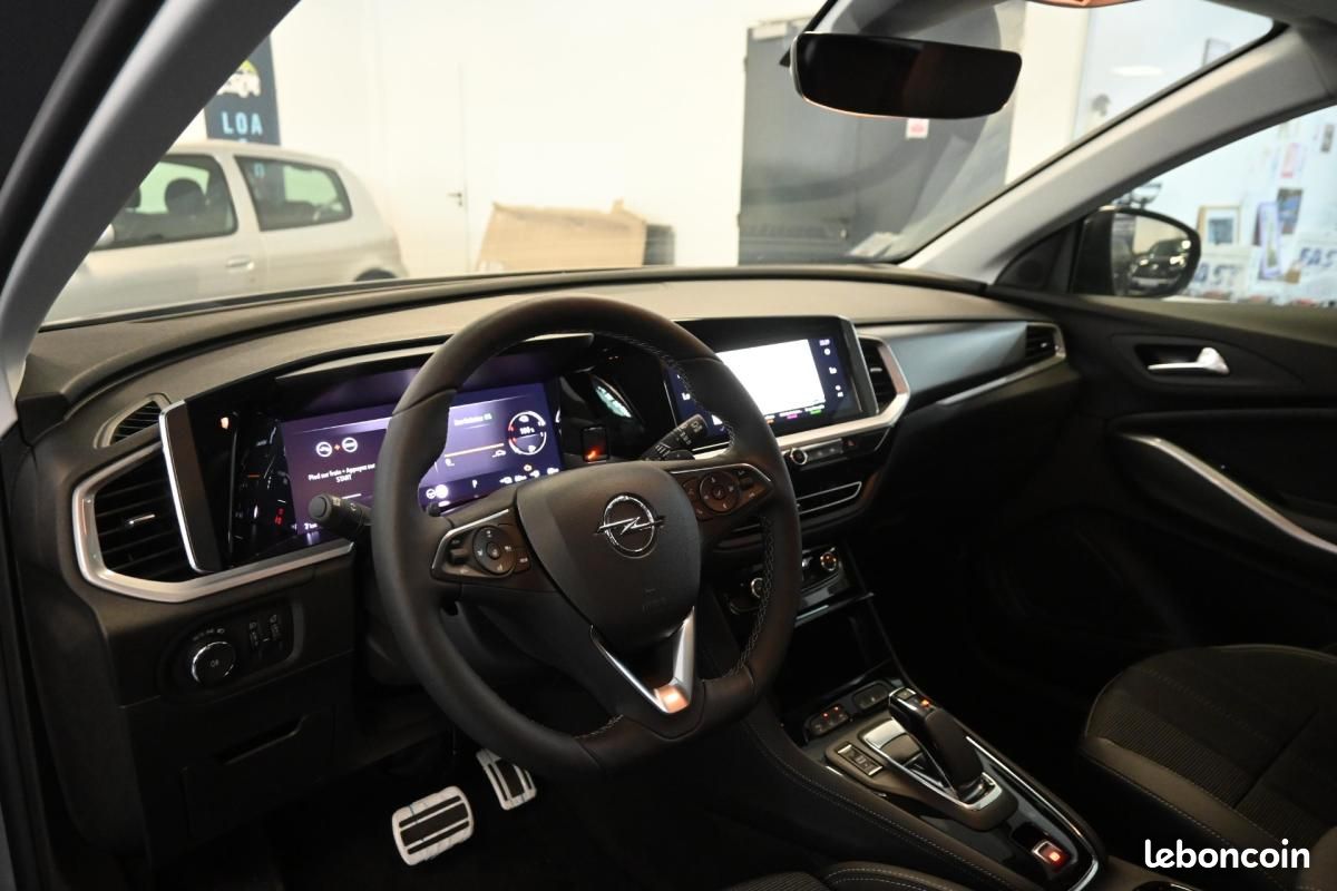 Opel grandland Hybrid 225 ch BVA8 Elegance Business (image 7)