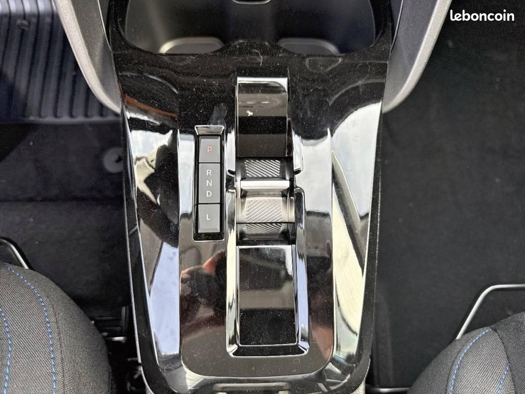 Citroën C3 Hybride 110 ch Automatique - Plus (image 14)
