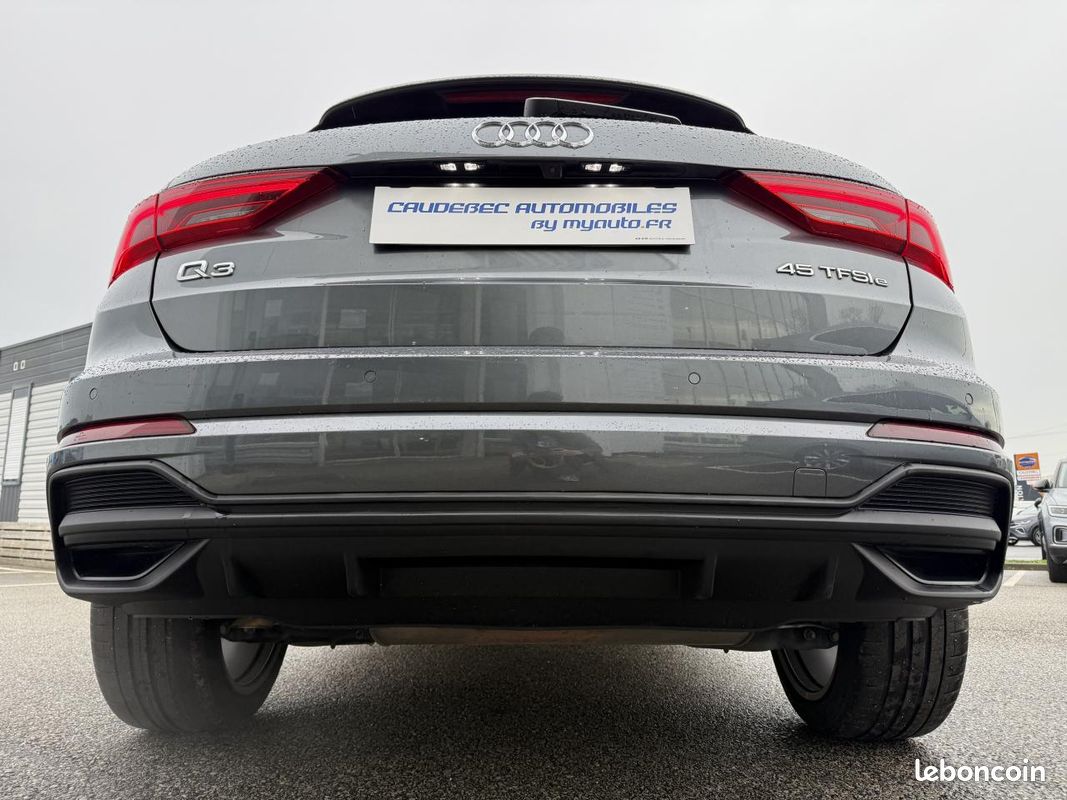 AUDI Q3 45 TFSIe 245 ch S tronic 6 S line (image 34)