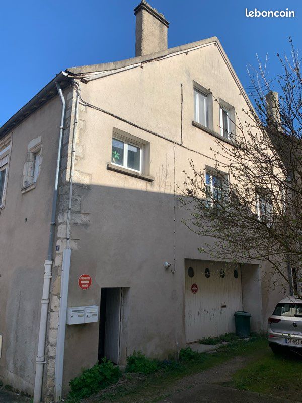 Appartement 6 pièces 180 m² · à La Charité-sur-Loire · 180 m² · 128 000 €