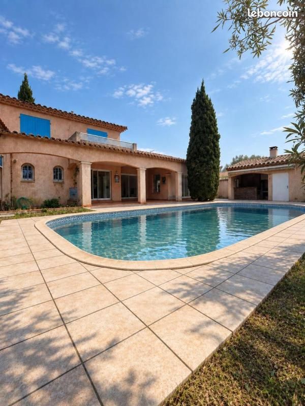 Maison 5 pièces 152 m² · à Canohès · 152 m² · 1 600 €/mois