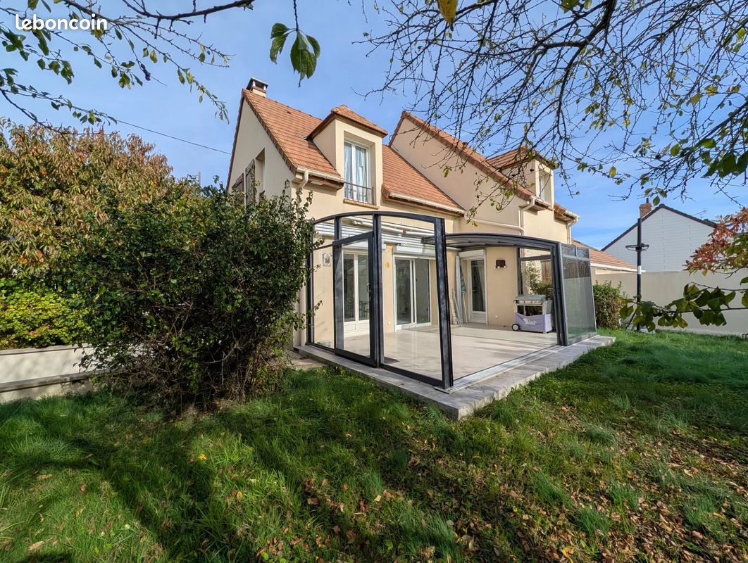 Maison 6 pièces 120 m² · à Les Clayes-sous-Bois · 120 m² · 470 000 €