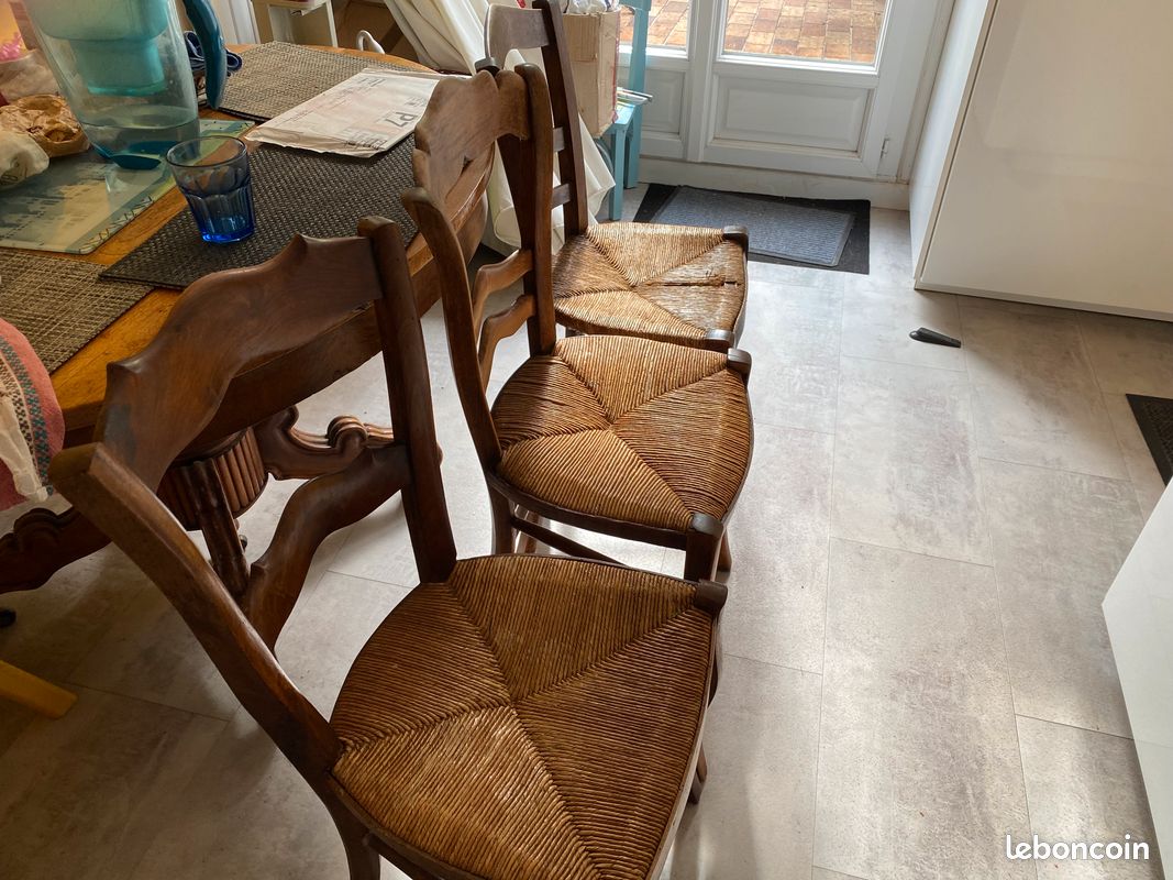 Chaises paillées (image 1)