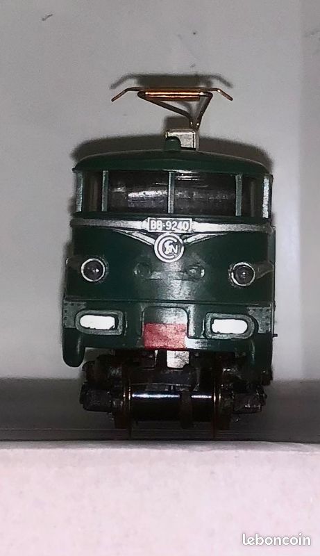 LOT HO GEGE 2 locomotives Motrices SNCF BB 9240 version 1 et 2