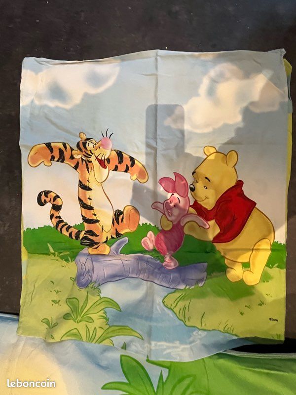 Lot de 1 couette ( anti allergie ) et 3 parures de lit - parfaits états (image 14)