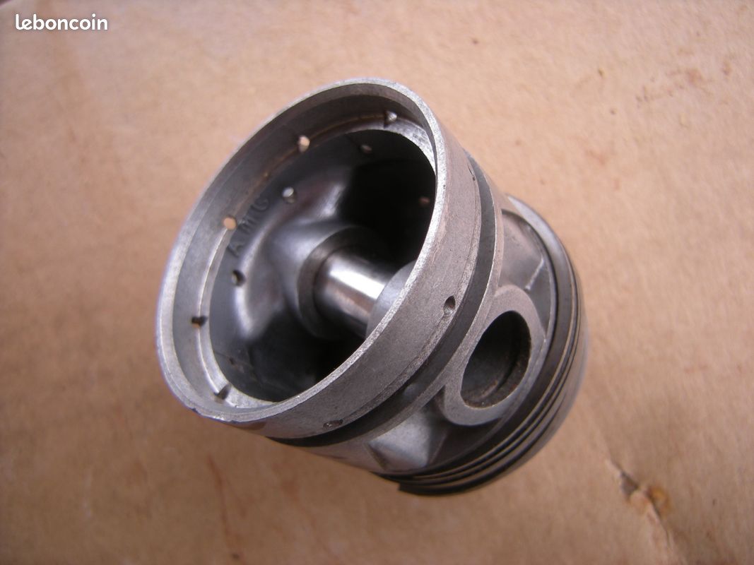 Piston AMC (image 2)