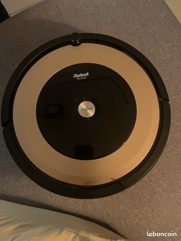 IRobot - Romba 960 - navigation caméra – Batterie OK – Station 