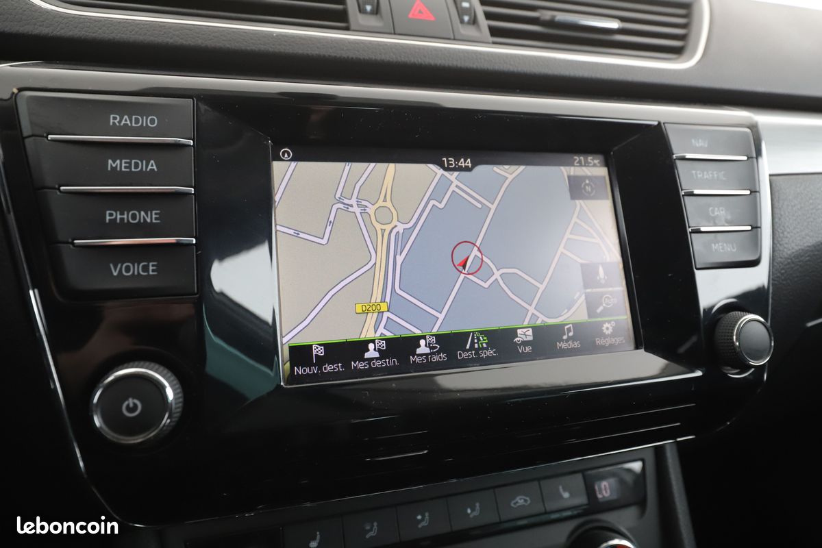 Skoda Superb 2.0 TDI Style DSG 150 ch (image 19)