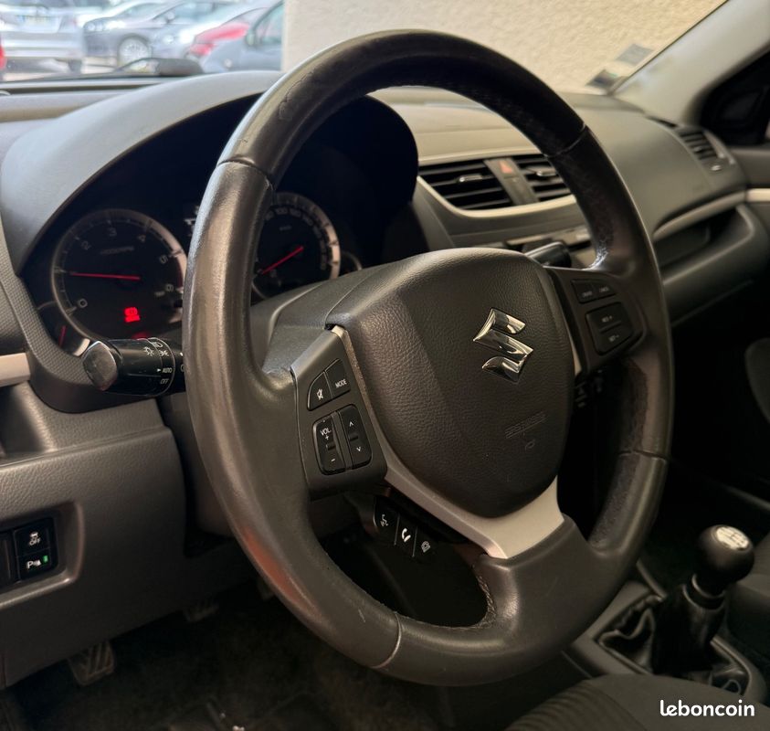 Suzuki swift 1.3 ddis 75ch glx (image 10)