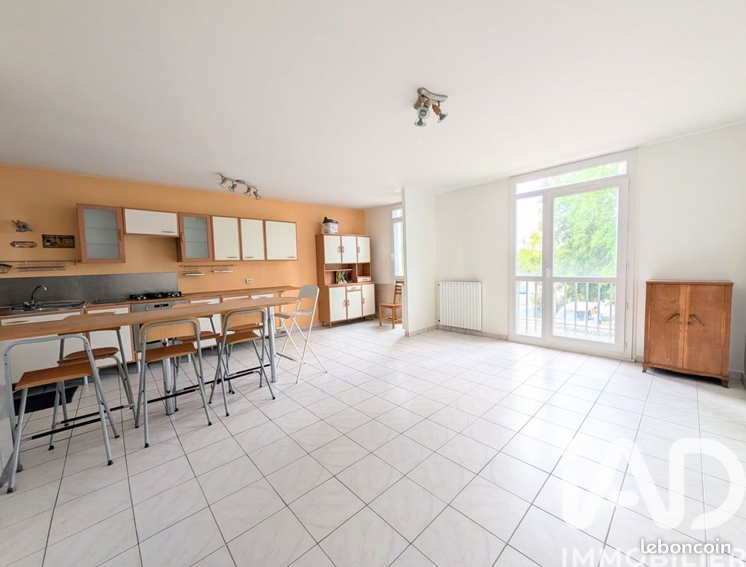 Appartement 3 pièces 68 m² · à Compiègne · 68 m² · 113 000 €