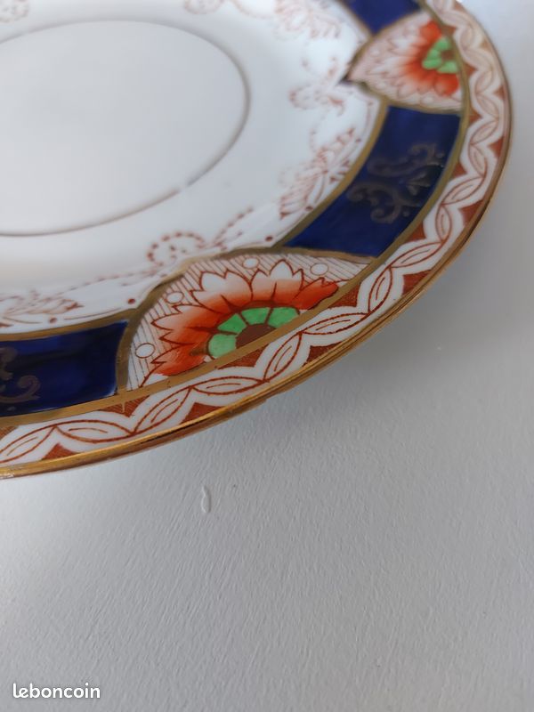 Assiette à gateau piedouche décor aux oiseaux du Paradis - ANTIQU'ART