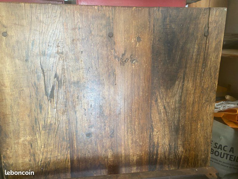 Table d’intérieur en bois brut et fer forgé (image 5)