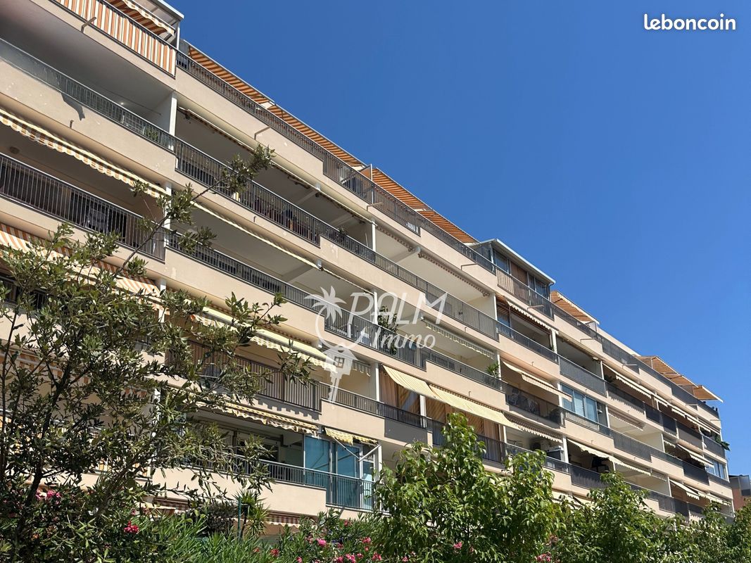 Appartement 1 pièce 26 m² · à Vallauris · 26 m² · 730 €
