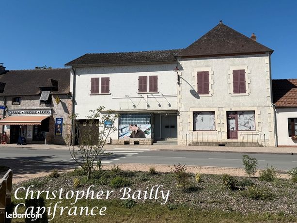 Maison 8 pièces 241 m²