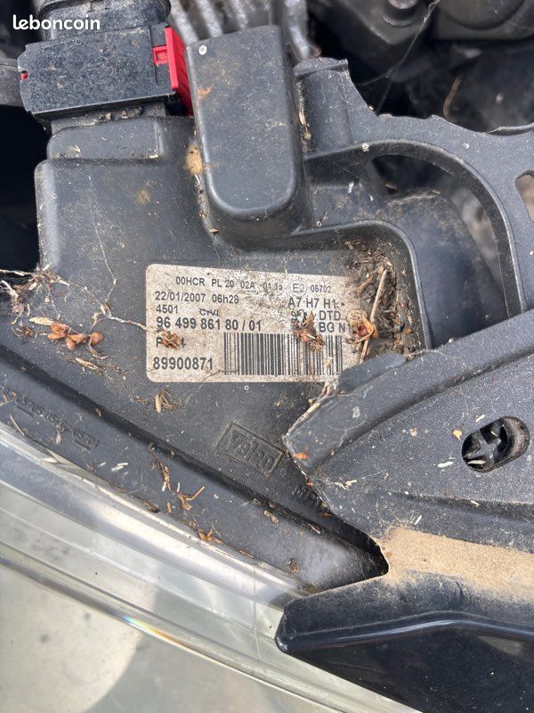 Phare avant droit Peugeot 207 (image 2)