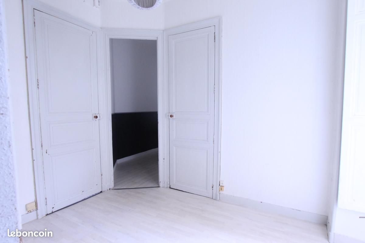 Appartement 3 pièces 57 m² · à Nantes · 57 m² · 832 €