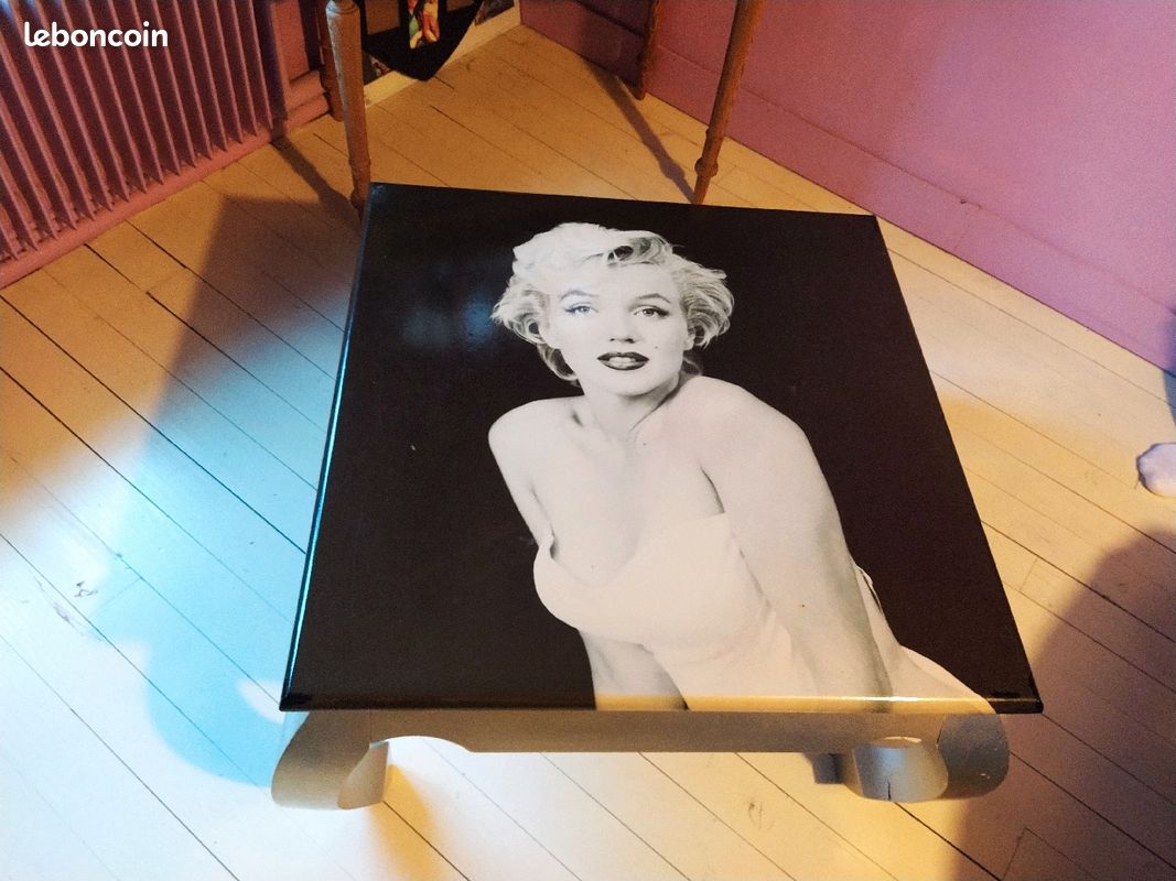 Table basse carrée Maryline Monroe (image 1)