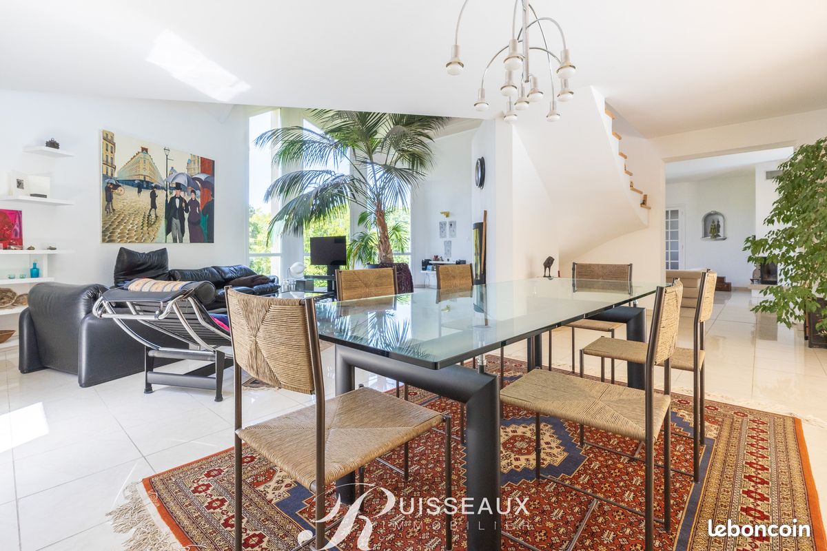 Propriété 8 pièces 219 m² (image 11)