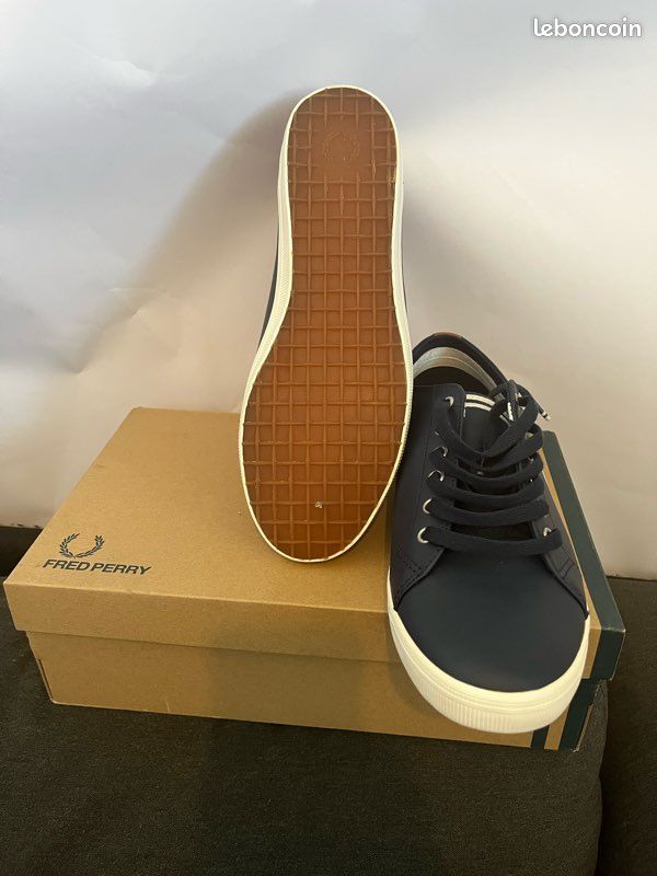 Chaussure Fred Perry taille 42 (image 4)