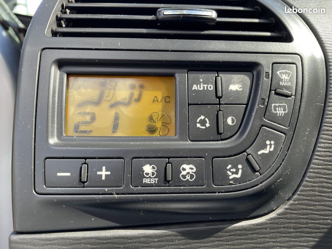 Citroen c4 picasso 1.6 hdi 110cv garantie 3/12 mois 2009 (image 14)