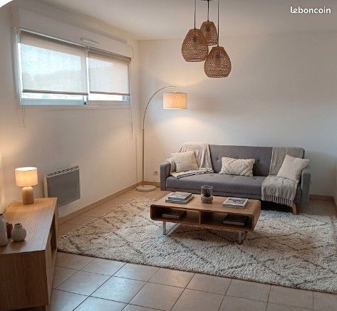 Appartement 1 pièce 28 m² · à Montélimar · 28 m² · 550 €