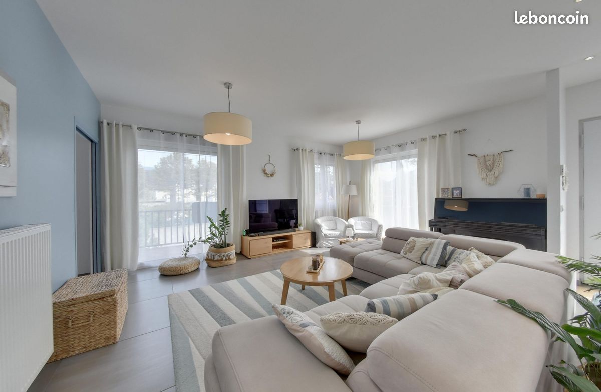 Maison 7 pièces 158 m² · à Le Pont-de-Claix · 158 m² · 420 000 €