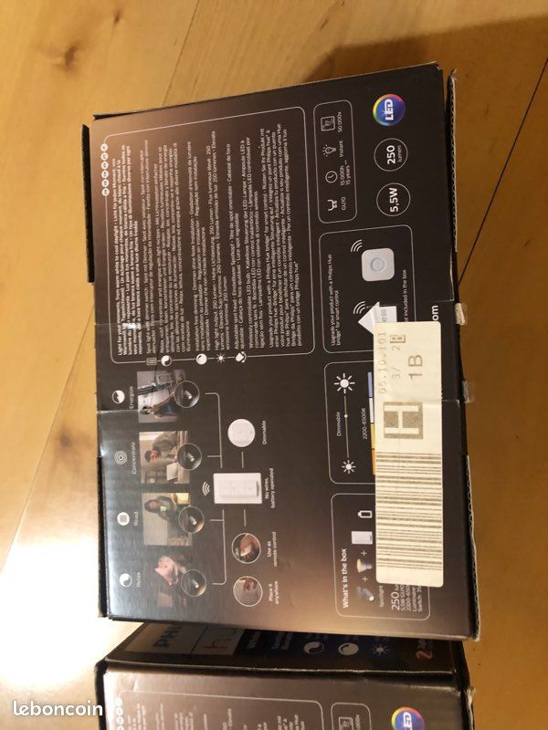 Spot Philips Hue avec télécommande, neuf (image 4)