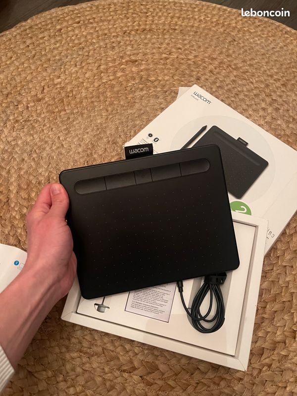 Prix 2025 | Tablette de dessin graphique Wacom Intuos pour