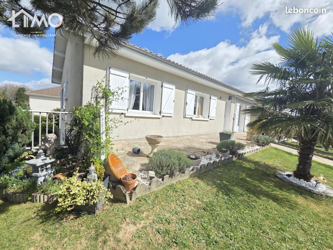Maison 6 pièces 108 m² · à Royères · 108 m² · 190 000 €