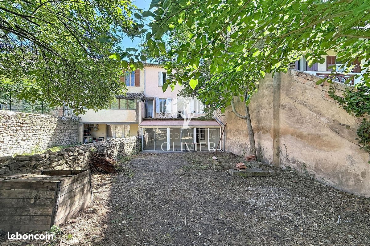 Maison 6 pièces 150 m² · à Apt · 150 m² · 185 000 €