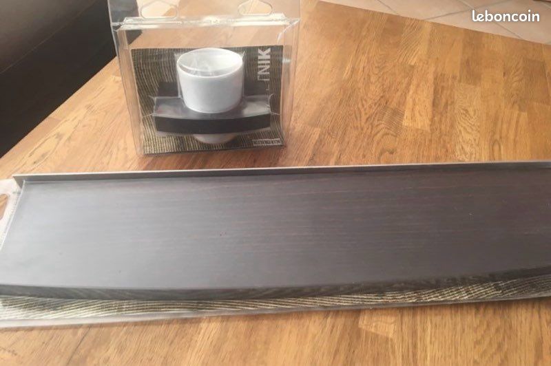 Tablette et porte gobelet SDB (image 1)