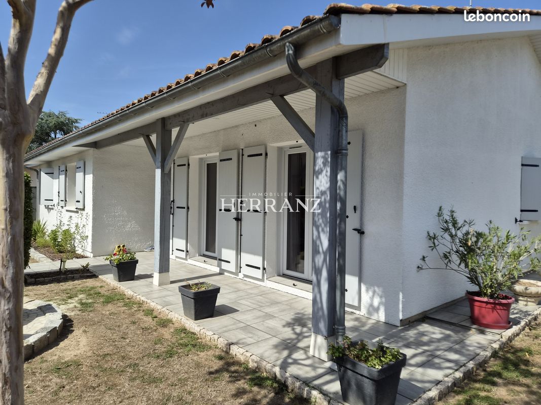 Maison 5 pièces 81 m² · à Coutras · 81 m² · 236 000 €