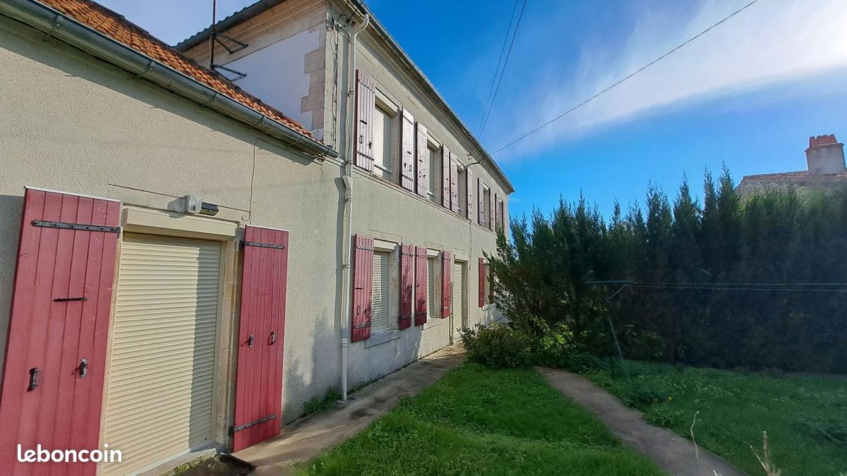 Maison 7 pièces 163 m² · à Saint-Christophe · 163 m² · 449 904 €