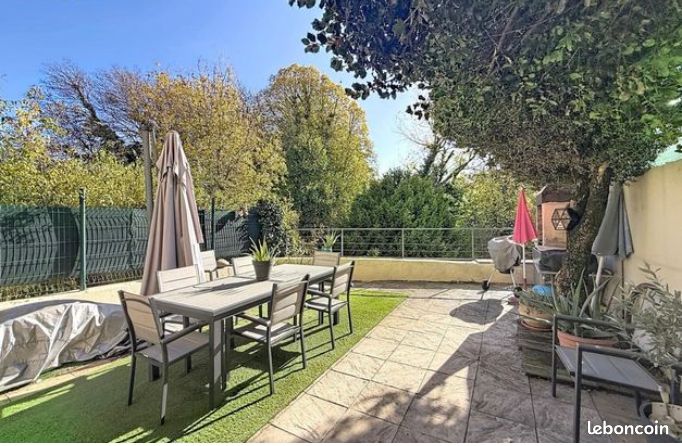 Maison 7 pièces 170 m² · à Saint-Zacharie · 170 m² · 460 000 €