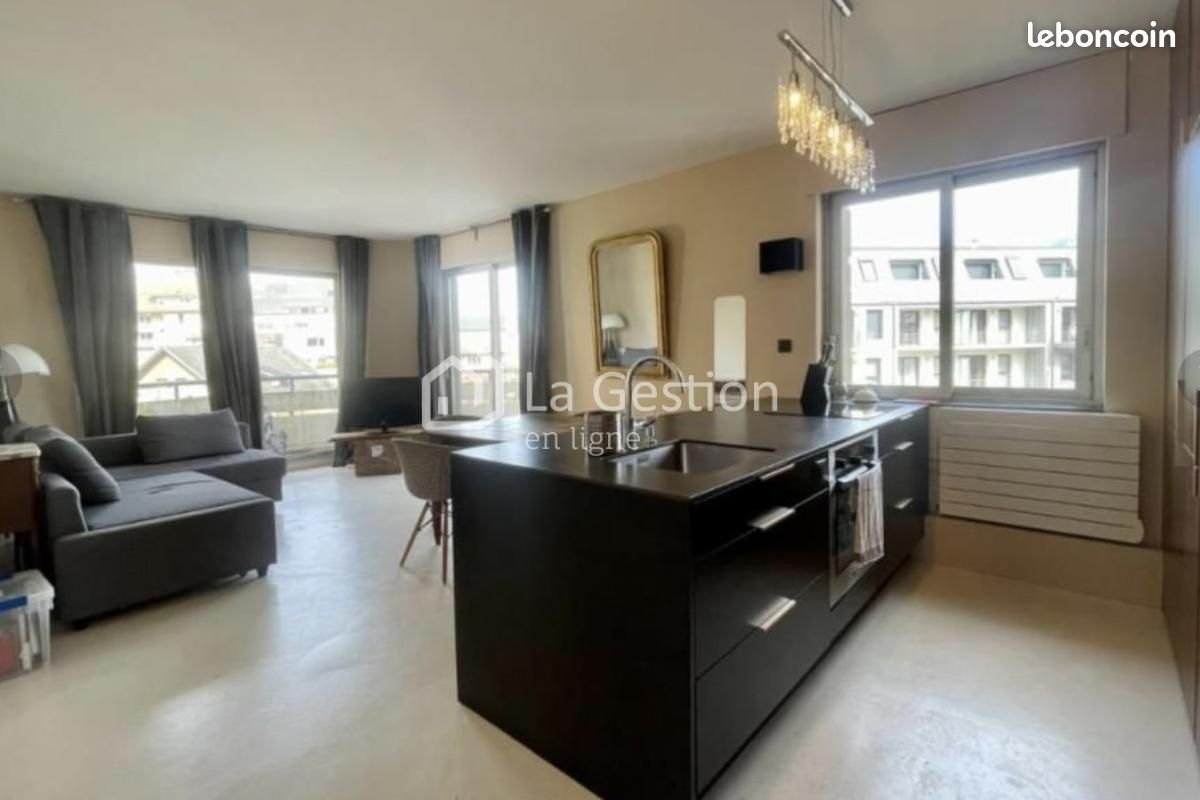 Appartement 2 pièces 45 m² · à Chambéry · 45 m² · 725 €
