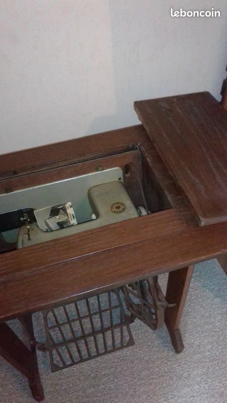 Vend machine a coudre (image 2)