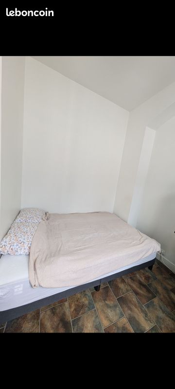 Appartement 1 pièce 18 m² · à Paris · 18 m² · 700 €/mois